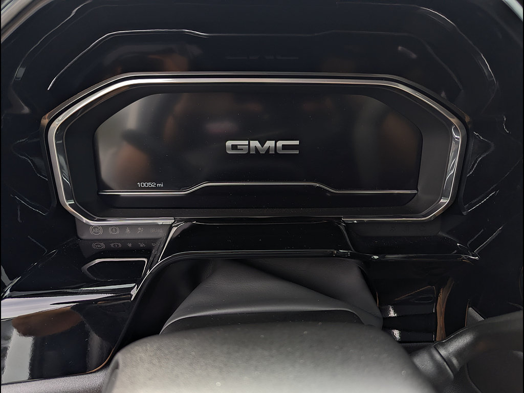 Used 2025 GMC Sierra 2500 SLT AWD/4WD image 2