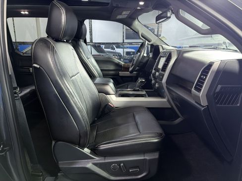 Used 2018 Ford F150 Lariat w/ Equipment Group 502A Luxury AWD/4WD image 25