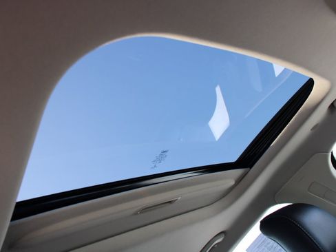 Used 2018 Ford Fusion Energi SE image 21