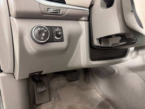 Used 2015 Chevrolet Traverse LS FWD image 14