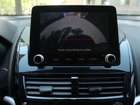 Used 2022 Mitsubishi Eclipse Cross LE image 31