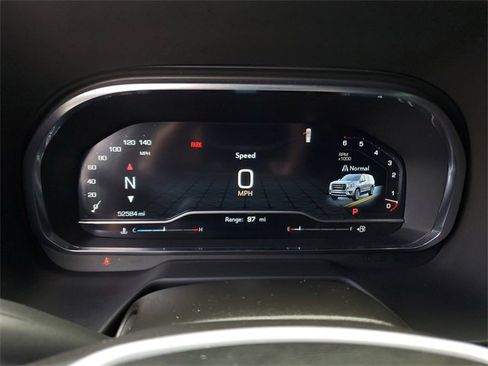 Used 2024 GMC Yukon XL SLT w/ SLT Luxury Package image 30