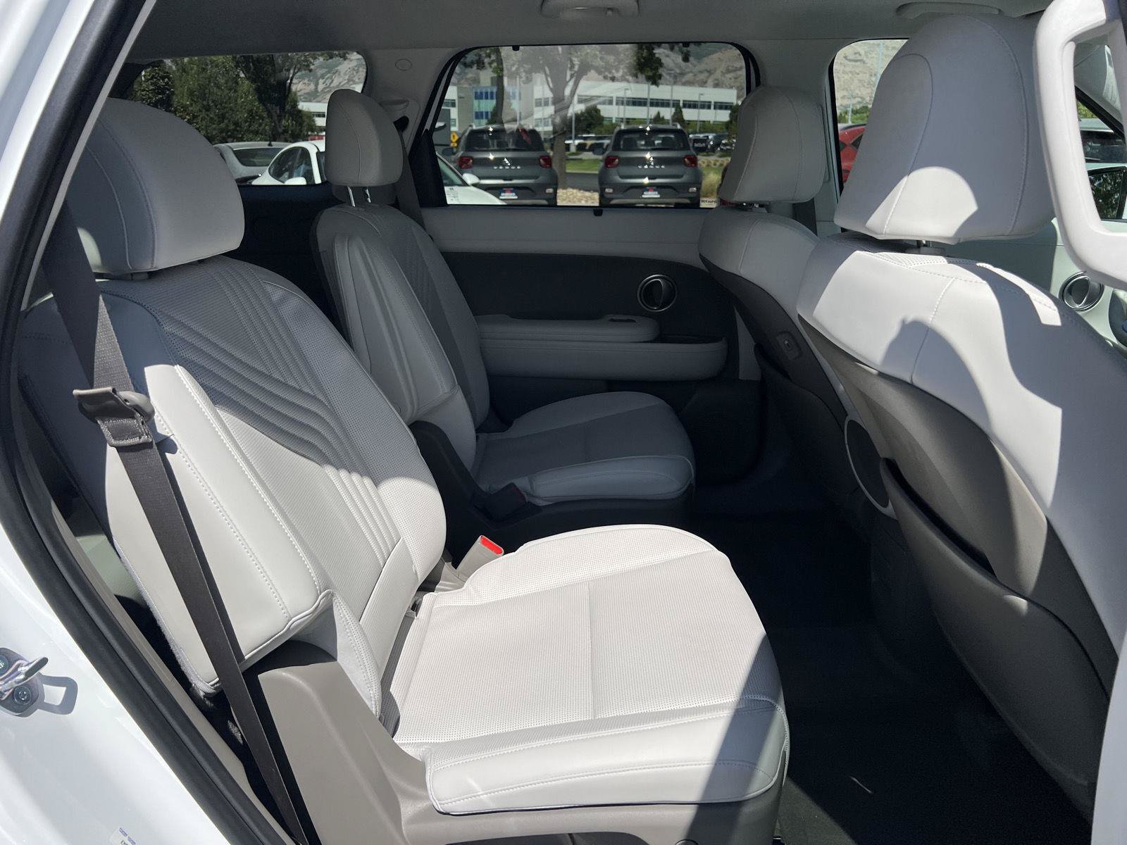 Certified 2026 Hyundai Palisade SEL AWD/4WD image 32