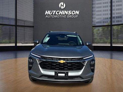 Certified 2025 Chevrolet Trax LT w/ LT Convenience Package image 8