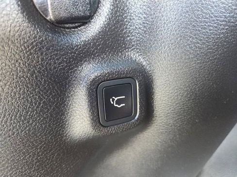 Used 2026 Jeep Compass Limited image 15