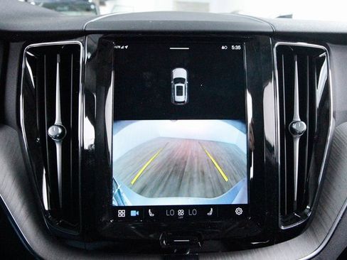 Certified 2025 Volvo XC60 B5 Plus image 17