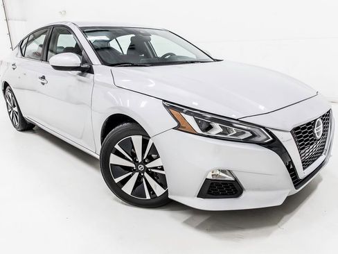 Used 2022 Nissan Altima 2.5 SV image 9