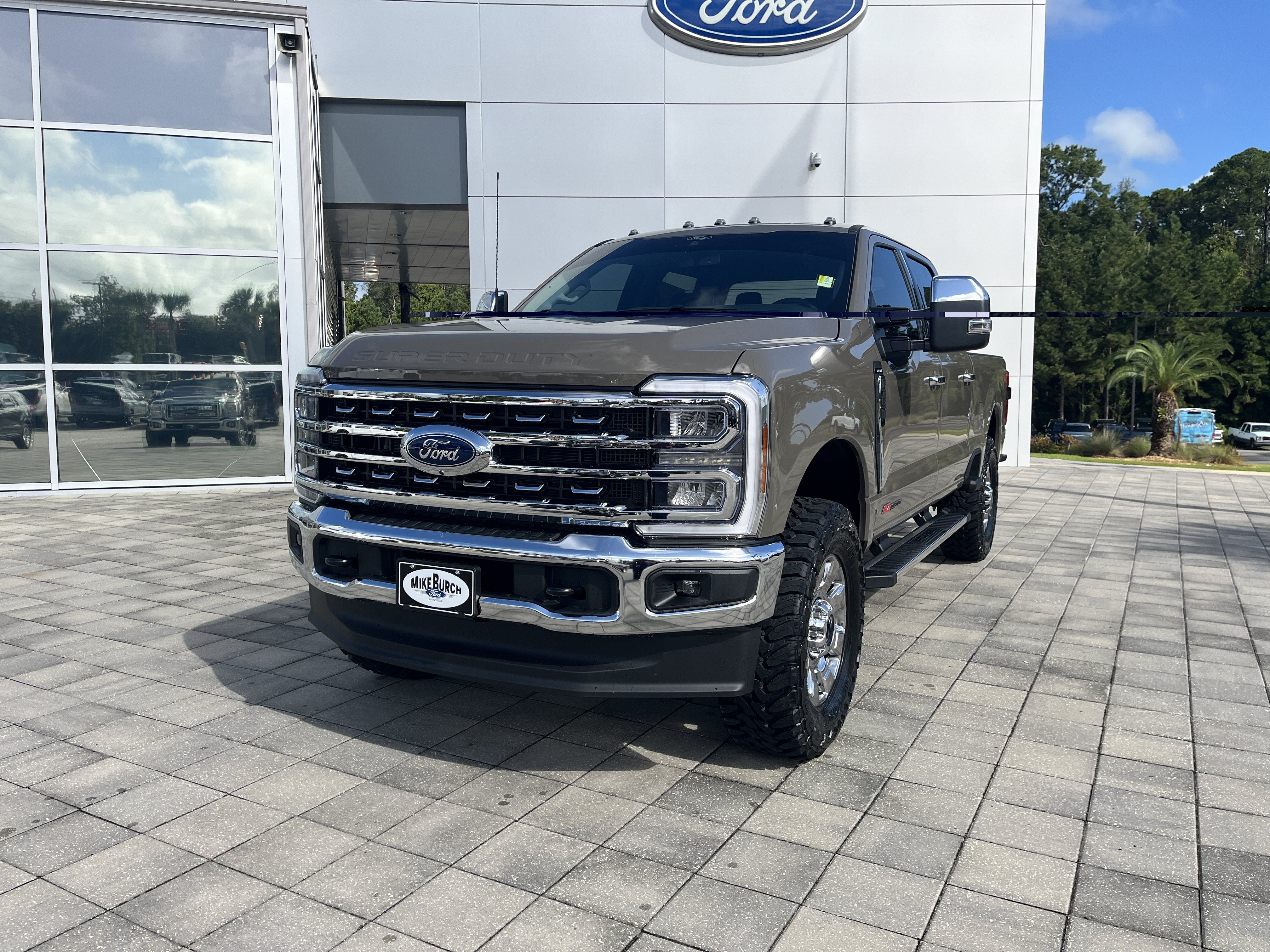 New 2026 Ford F350 Lariat w/ Chrome Package AWD/4WD image 2