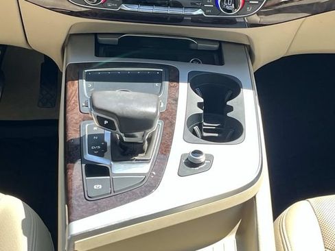 Used 2019 Audi Q7 2.0T Premium Plus AWD/4WD image 17
