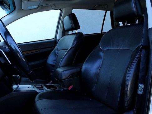 Used 2014 Subaru Outback 2.5i Limited image 10