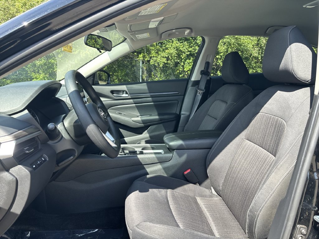 Certified 2025 Nissan Altima 2.5 SV FWD image 20