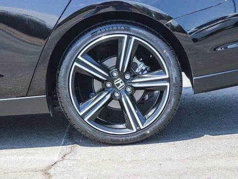 Used 2025 Honda Accord Sport image 10