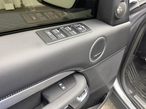 Used 2023 Land Rover Discovery S R-Dynamic AWD/4WD image 19