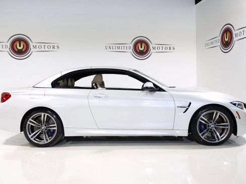 Used 2018 BMW M4 Convertible image 9