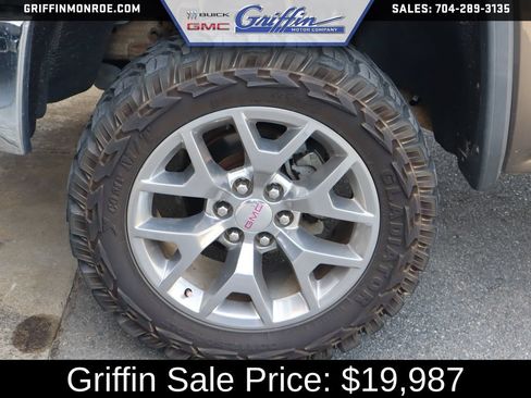 Used 2015 GMC Sierra 1500 SLT w/ SLT Crew Cab Value Package AWD/4WD image 9