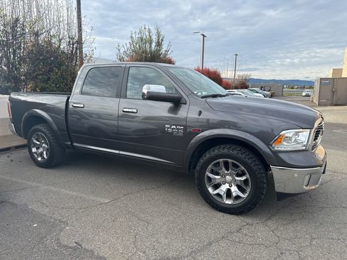 Used 2019 RAM 1500 Laramie image 9