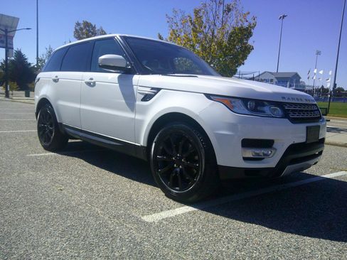 Used 2016 Land Rover Range Rover Sport HSE image 39