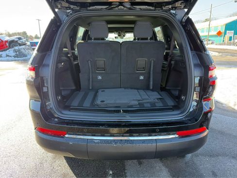 Used 2025 Jeep Grand Cherokee L Laredo w/ Luxury Tech Group I image 9