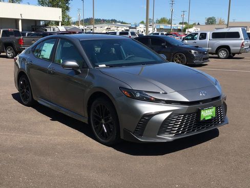 New 2026 Toyota Camry SE w/ Convenience Package AWD/4WD image 9