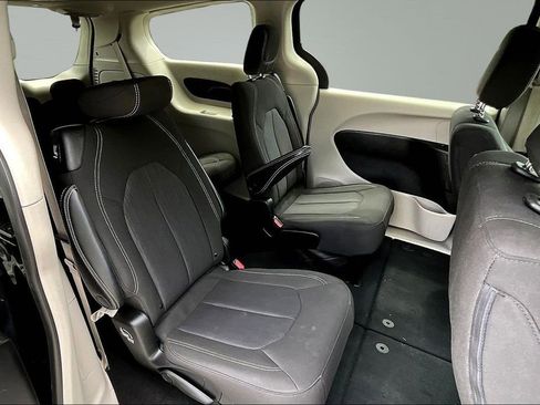 Used 2023 Chrysler Voyager LX FWD image 24