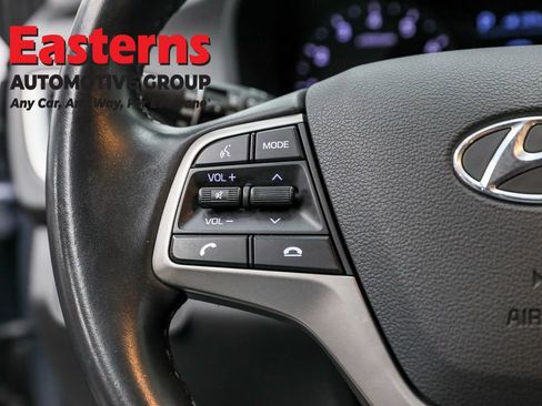 Used 2020 Hyundai Accent Limited FWD image 15