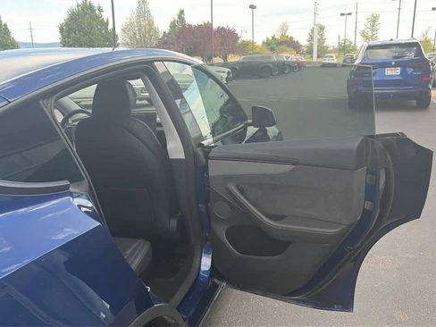 Used 2026 Tesla Model Y Long Range AWD/4WD image 7