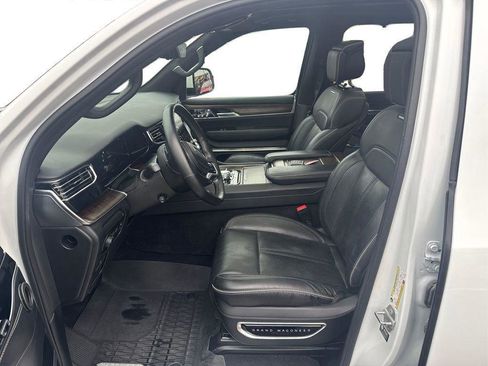 Used 2022 Jeep Grand Wagoneer Series II w/ Convenience Group III AWD/4WD image 9