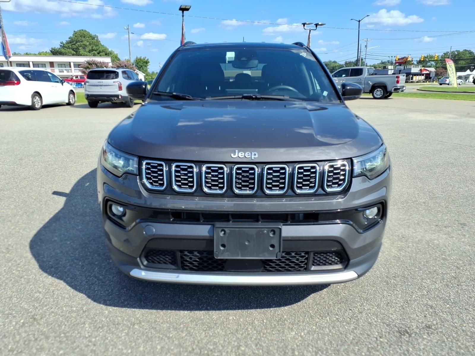 Used 2024 Jeep Compass Limited AWD/4WD image 8