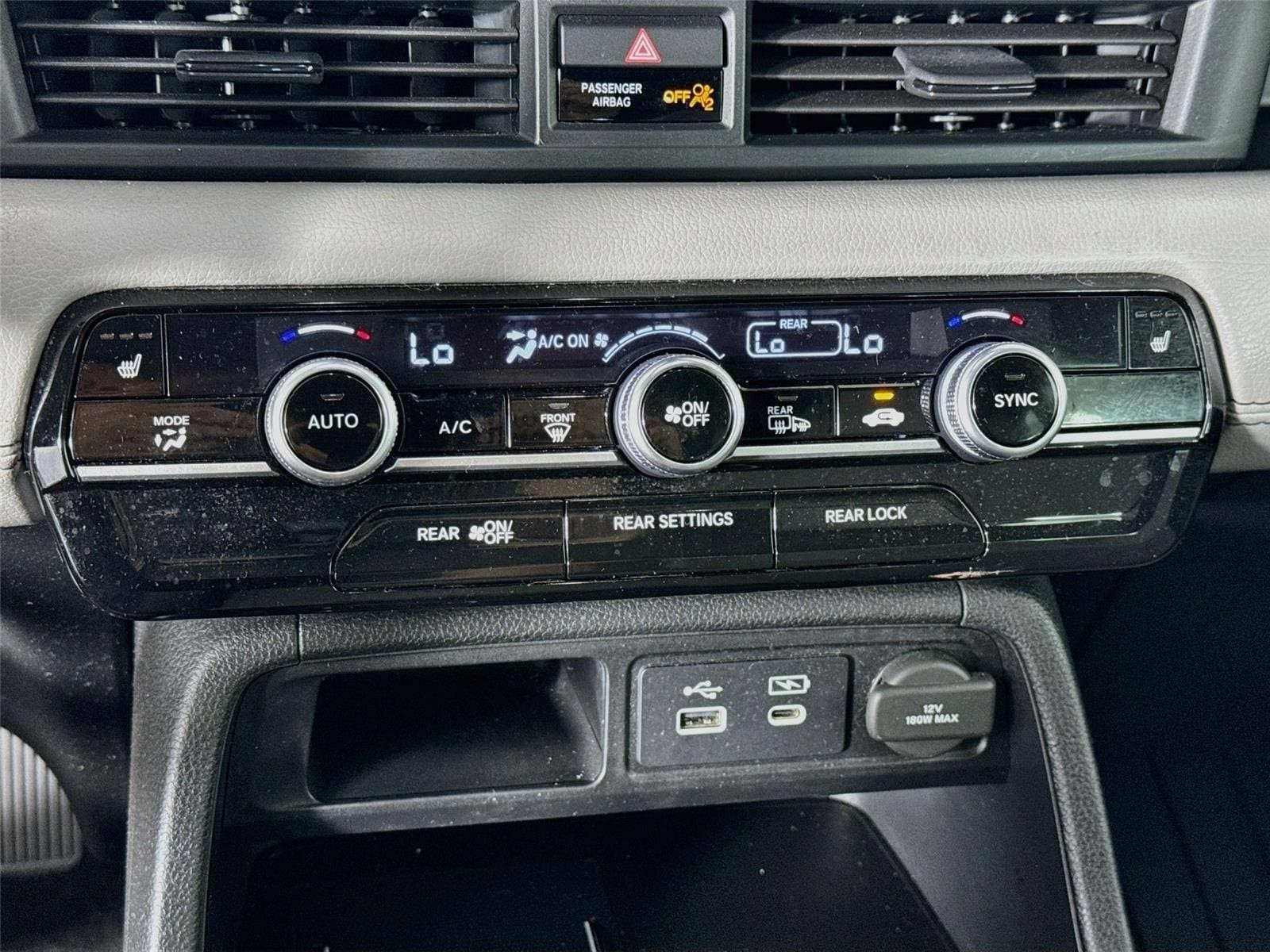 Used 2023 Honda Pilot Touring image 18