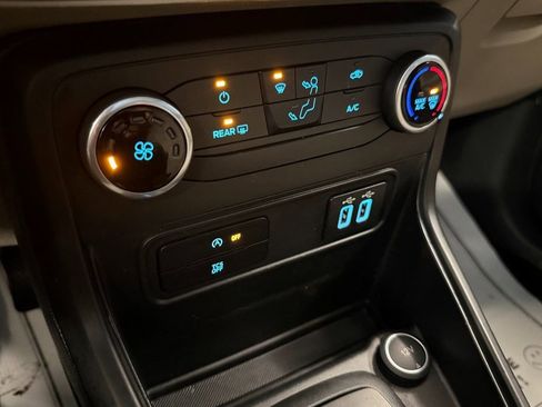 Used 2021 Ford EcoSport S image 15