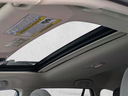 Certified 2025 Subaru Outback Premium image 15