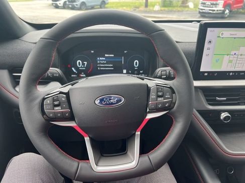 New 2026 Ford Explorer ST-Line w/ ST-Line Street Pack AWD/4WD image 18