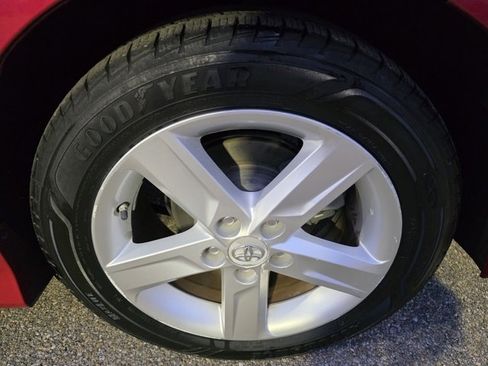 Used 2012 Toyota Camry SE image 11