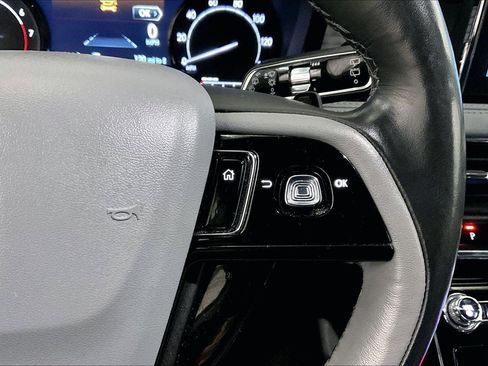 Used 2021 Lincoln Corsair AWD w/ Equipment Group 101A image 18