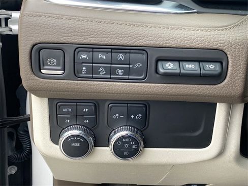 Used 2022 GMC Yukon Denali image 23