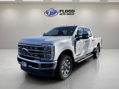 New 2026 Ford F350 Lariat w/ Lariat Premium Package image 3