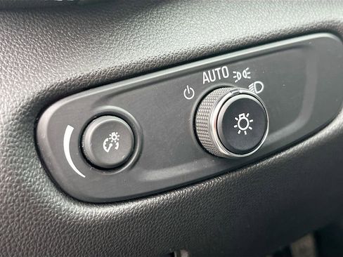 Used 2023 Chevrolet Blazer LT w/ Convenience Package image 10