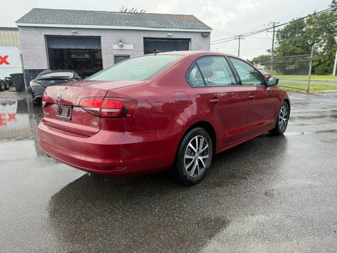 Used 2016 Volkswagen Jetta SE FWD image 5