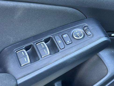 Used 2025 Honda Civic Sport image 14