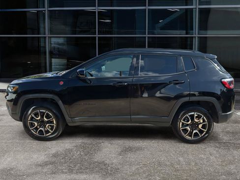 Used 2024 Jeep Compass Trailhawk AWD/4WD image 4