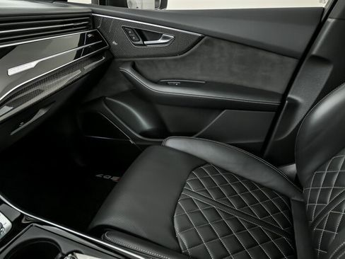 Used 2021 Audi SQ7 Premium Plus image 35