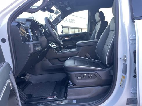 New 2026 GMC Sierra 2500 AT4X image 9