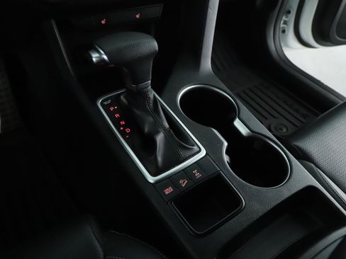 Used 2020 Kia Sportage S image 15