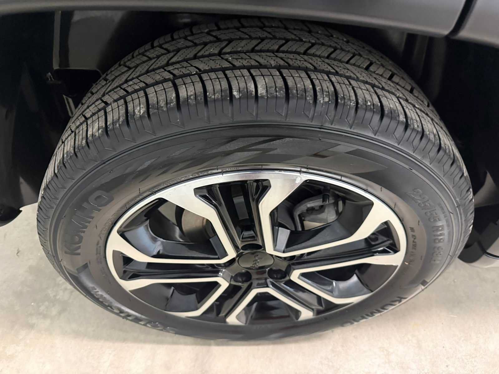 Used 2023 Jeep Compass Limited AWD/4WD image 13