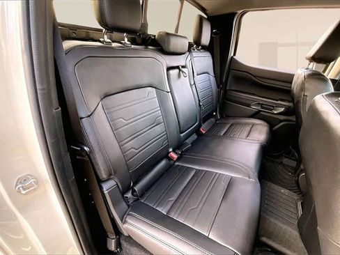 Used 2025 Ford Ranger Lariat w/ Black Appearance Package image 22