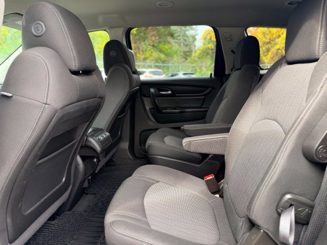 Used 2016 Chevrolet Traverse LT w/ Style and Technology Package FWD image 23