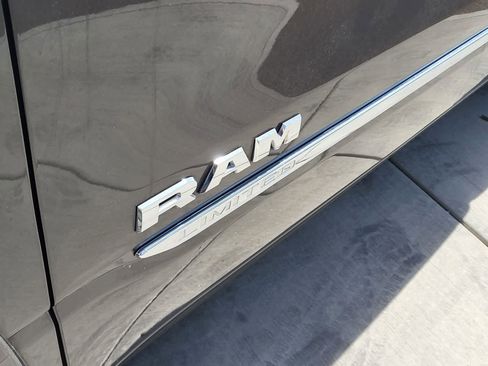 Used 2019 RAM 1500 Limited w/ Advanced Safety Group AWD/4WD image 11