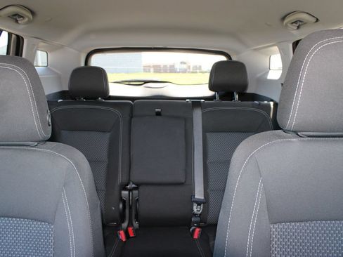 Used 2023 GMC Terrain SLE w/ Driver Convenience Package FWD image 15