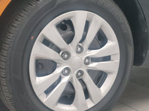 Used 2020 Kia Soul LX FWD image 31