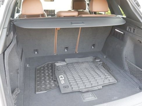 Used 2025 Audi Q5 2.0T Premium w/ Convenience Plus Package image 5